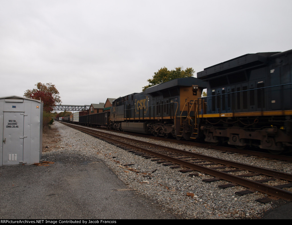 CSX 983